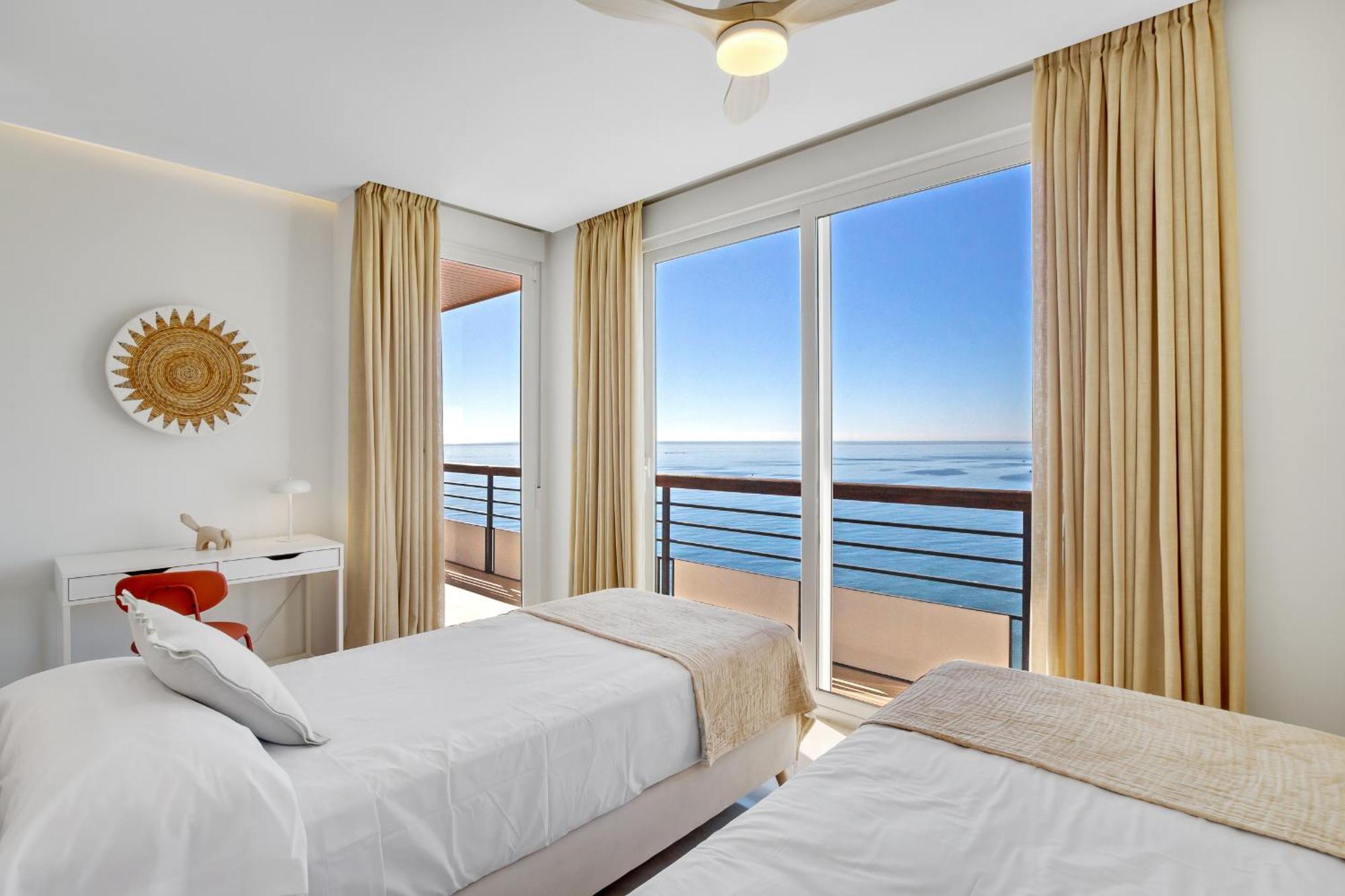 Santa Clara Modern & Exclusive Seafront Apartment Torremolinos Exteriér fotografie
