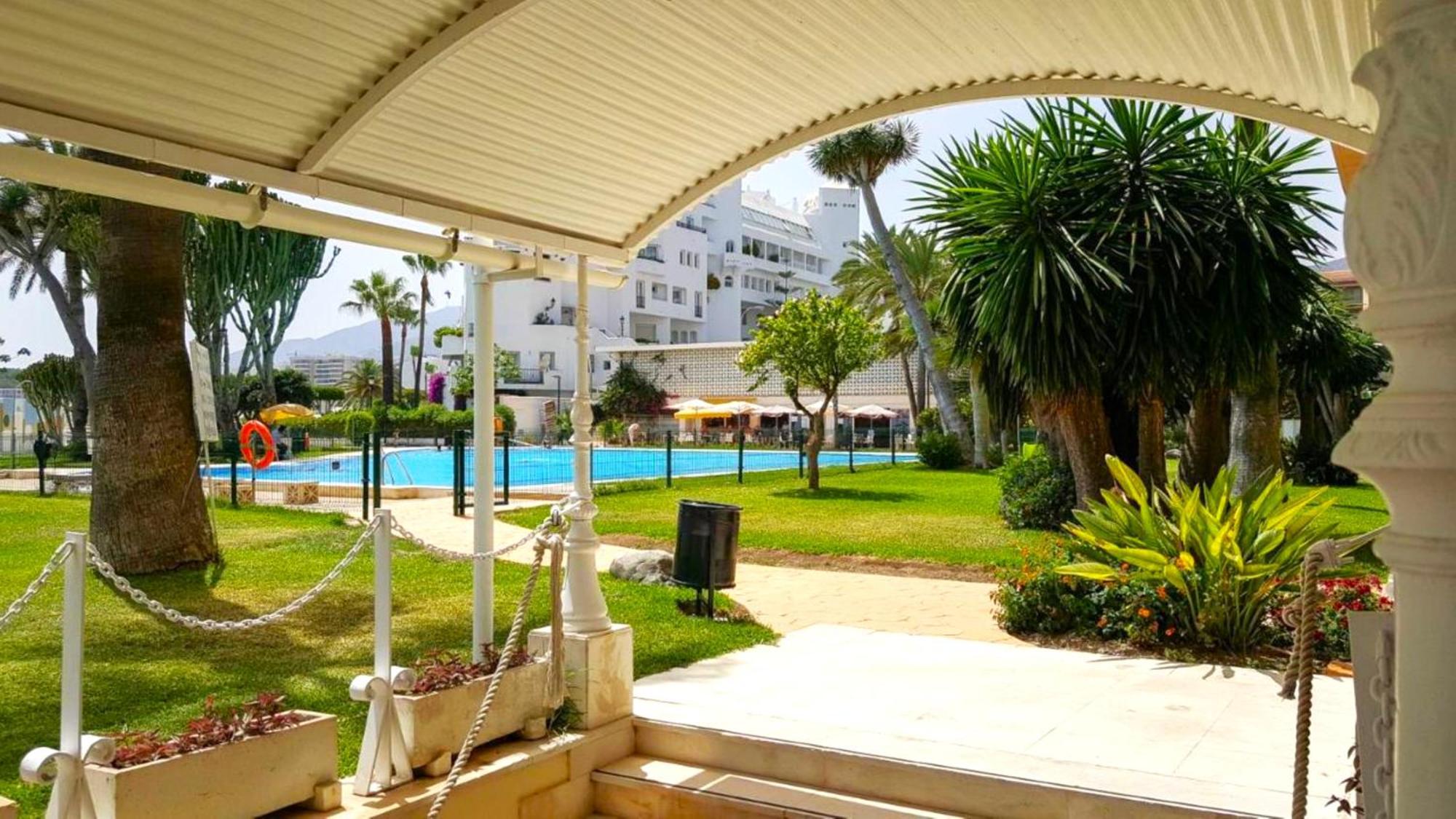 Santa Clara Modern & Exclusive Seafront Apartment Torremolinos Exteriér fotografie